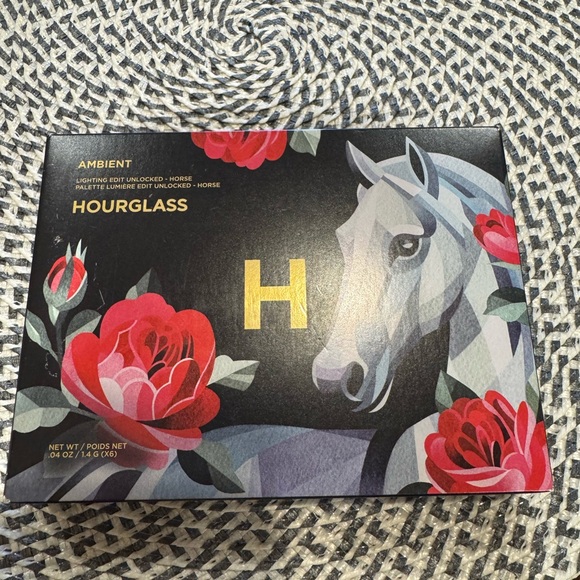 Hourglass Ambient Lighting Horse Palette - - Picture 1 of 4